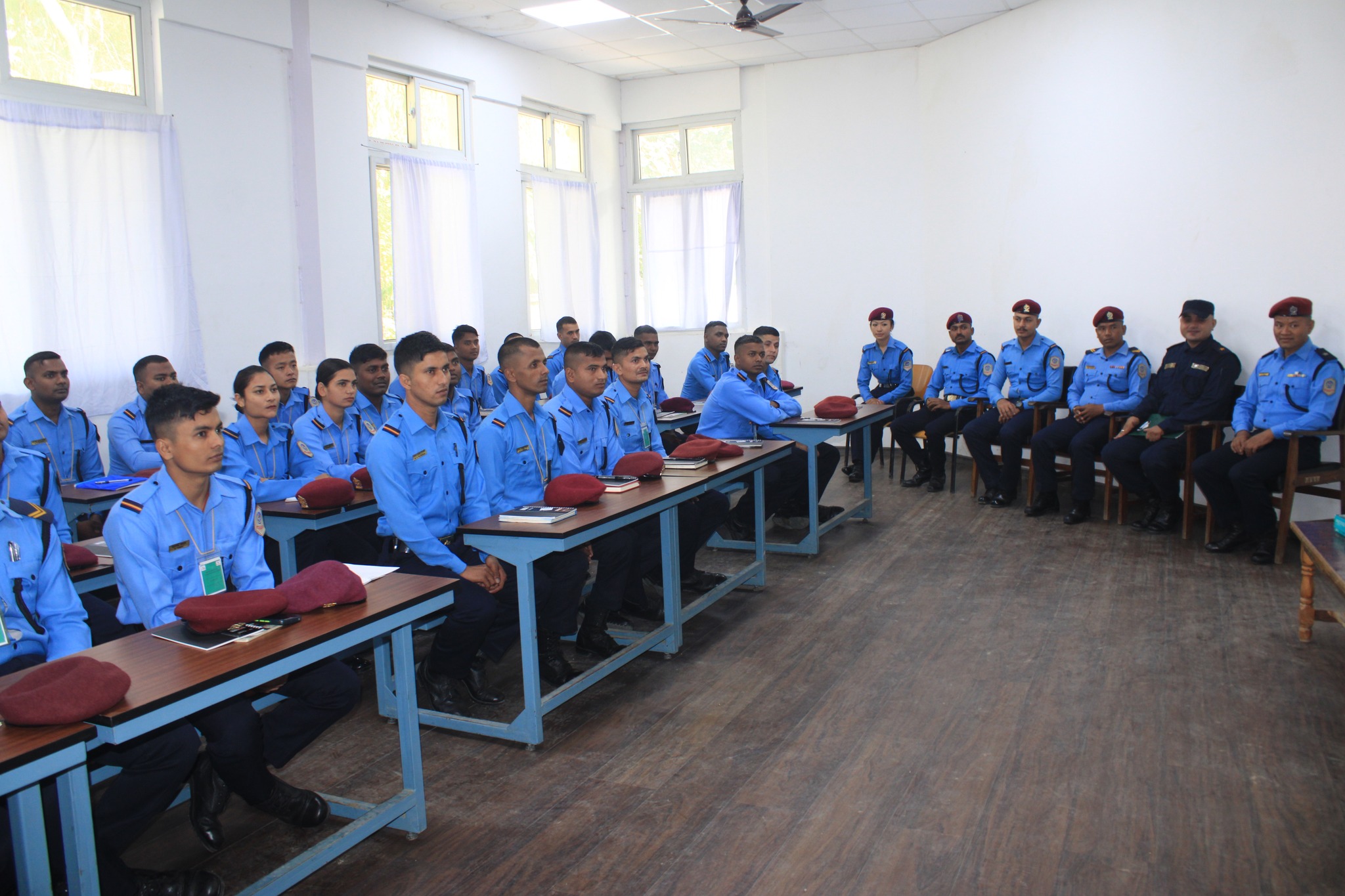 यस केन्द्रको आ.व. २०८०/०८१ को स्वीकृत वार्षिक तालिम क्यालेण्डर अनुसार  मिति २०८०/०८/०५ गते  " अपराध अनुसन्धान तथा नियन्त्रण (प्र.ज. देखि प्र.व.ह.) तालिम" दशौं समुहको तालिम उद्घाटन ।